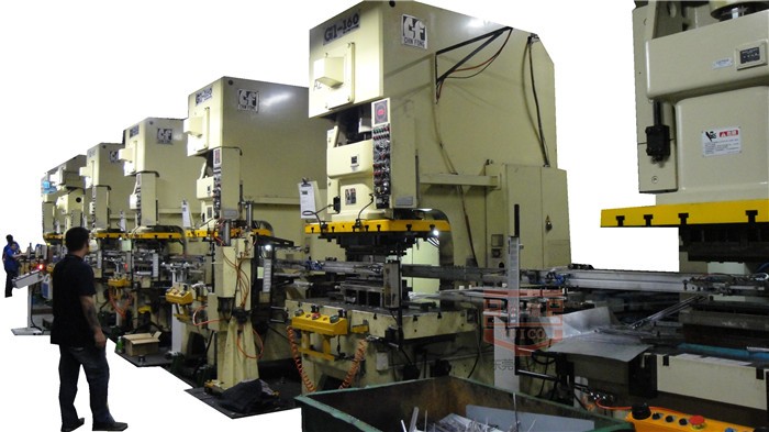 多工位沖壓連桿式機(jī)械手機(jī)器特點以及使用要求講解