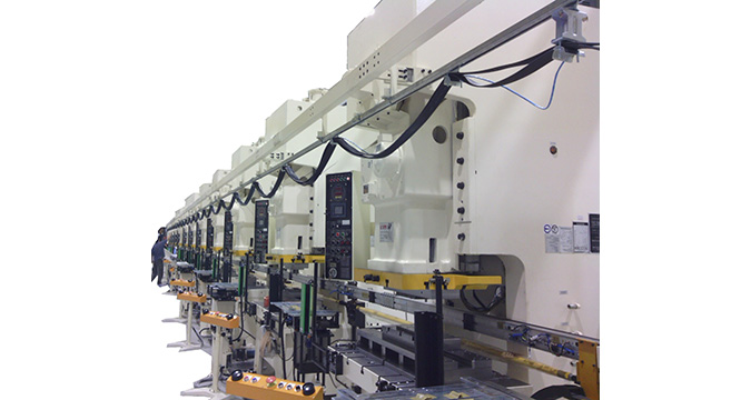 如何準(zhǔn)確選擇高性能沖壓機(jī)械手？